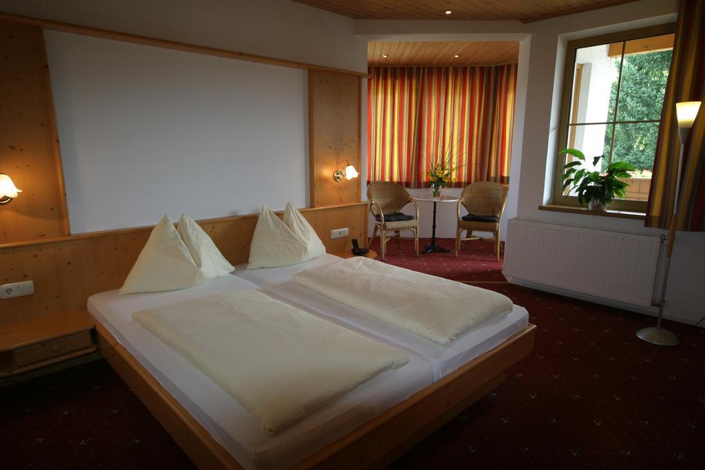 Hotel-Pension Stallinger ワイレック エクステリア 写真