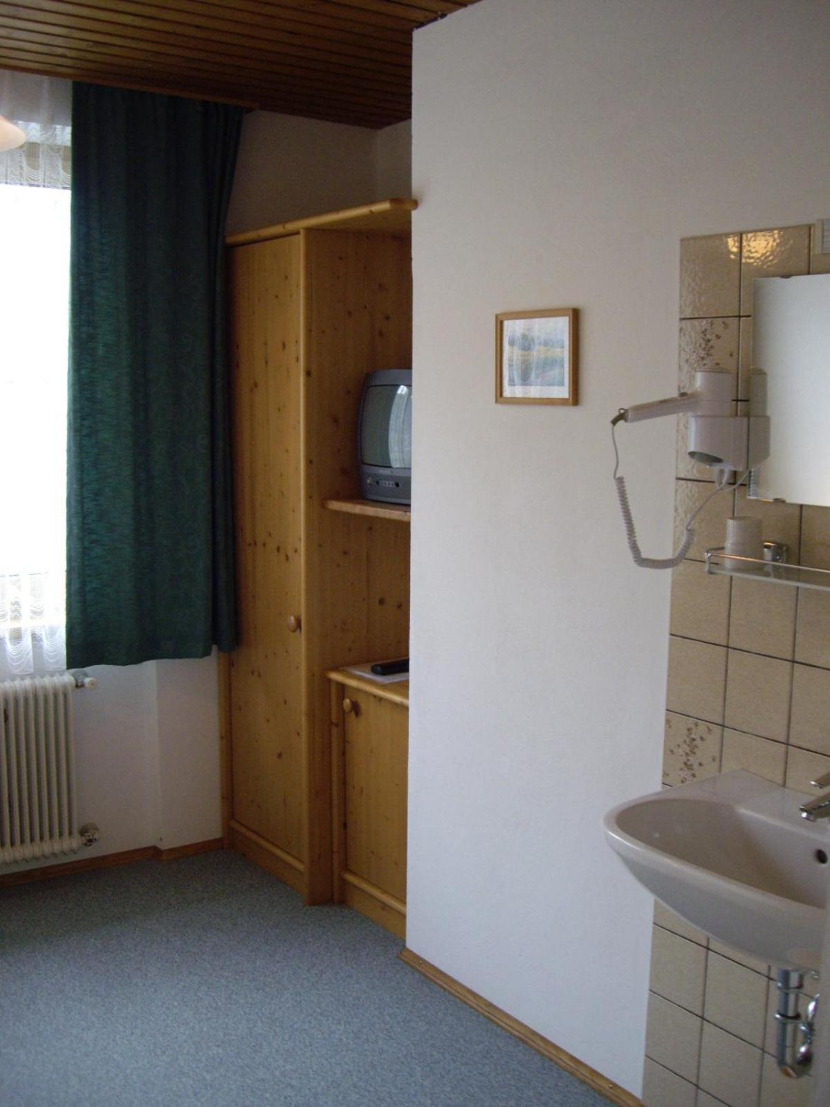 Hotel-Pension Stallinger ワイレック エクステリア 写真